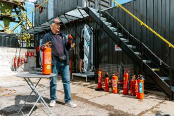 Drošības [entuziastu] festivāls: FN-SERVISS uguns dzēšanas treniņi